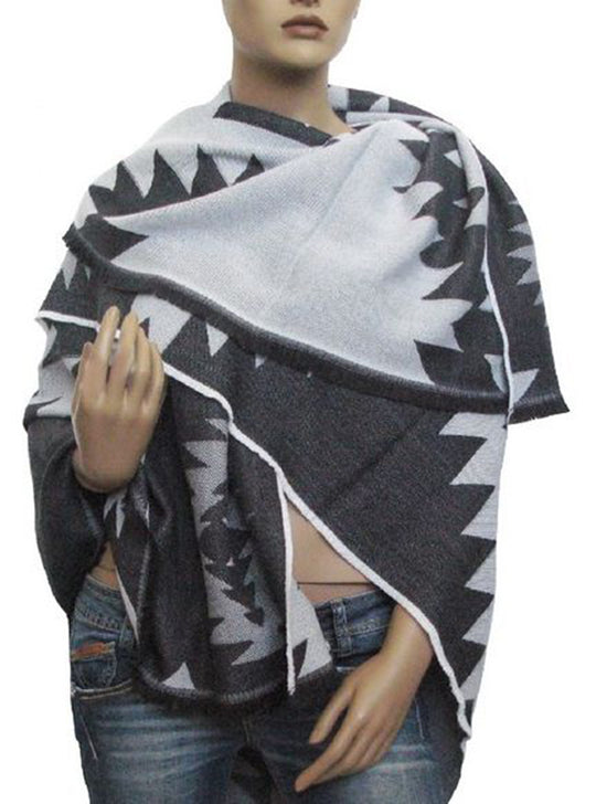 Poncho multi composition wv 46%, wo 27%, pc 27% Jacquard Geometric design